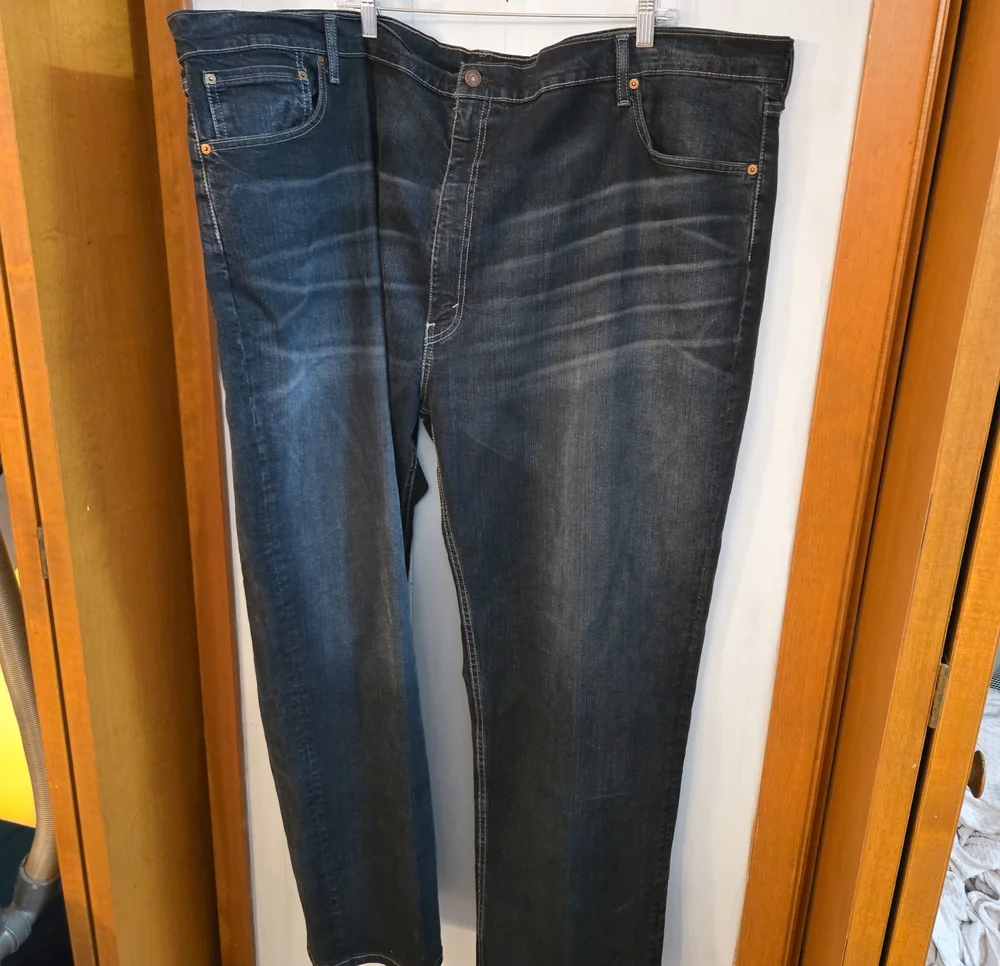 Men's 559 Levi Strauss & Co Indigo Straight-Leg Jeans with Faded Detailing